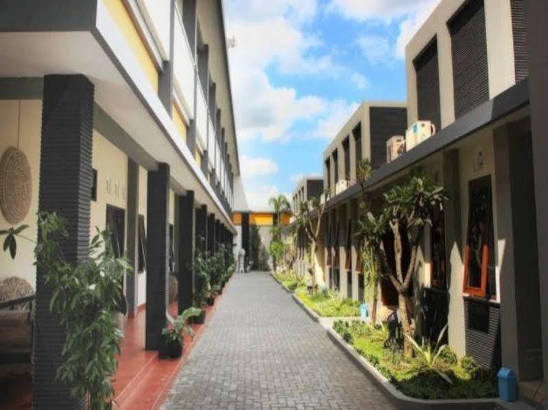 Pondok Villa Hotel Yogyakarta Bagian luar foto